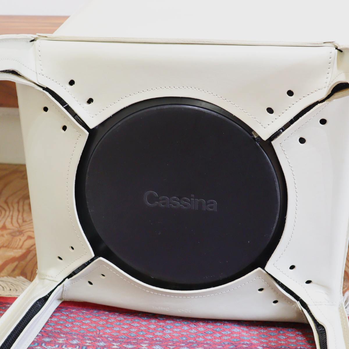 カッシーナ / Cassina キャブ アームレスチェア 412 CAB マットアイボリー マリオ・ベリーニ キャブチェア 中古