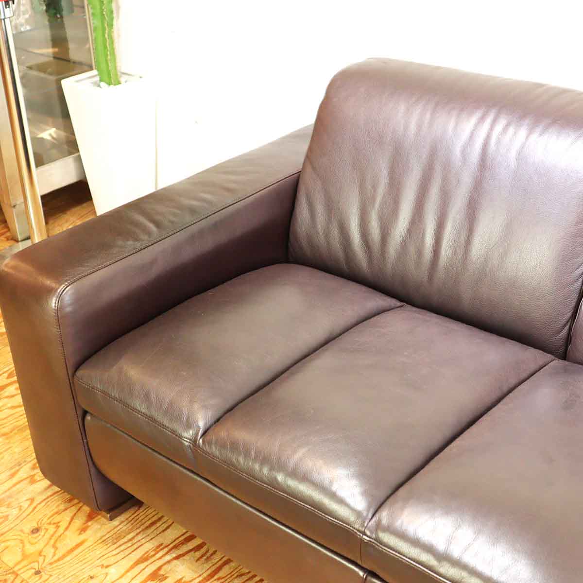 ナツッジイタリア / NATUZZI ITALIA ラブソファ 2Pソファ 本革張り ブラウン 中古