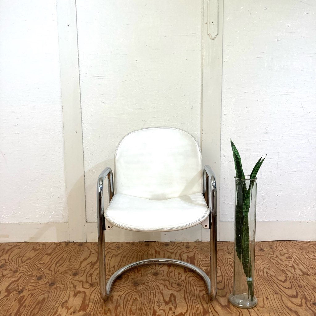 ビー&ビー イタリア / B&B Italia ディアロゴ / Dialogo アームチェア アフラ&トビア・スカルパ ホワイト 中古