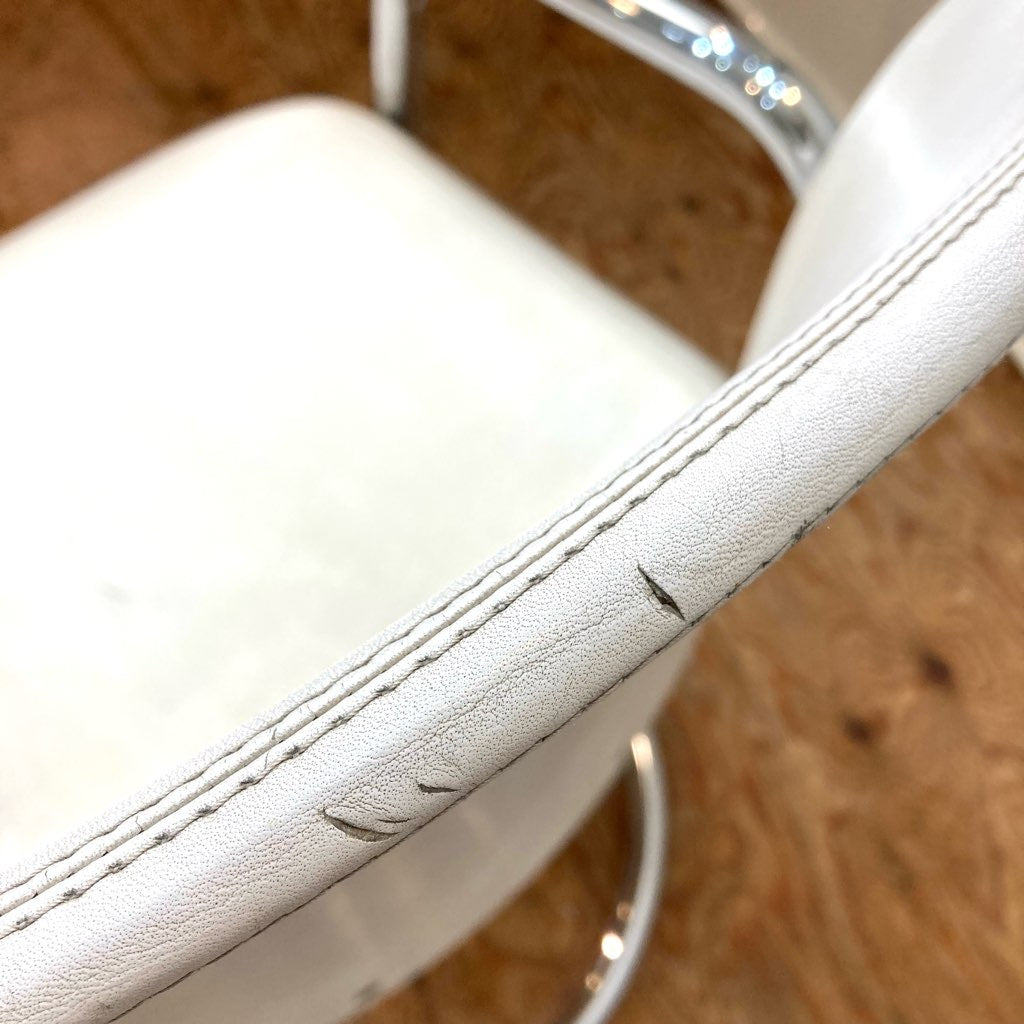 ビー&ビー イタリア / B&B Italia ディアロゴ / Dialogo アームチェア アフラ&トビア・スカルパ ホワイト 中古