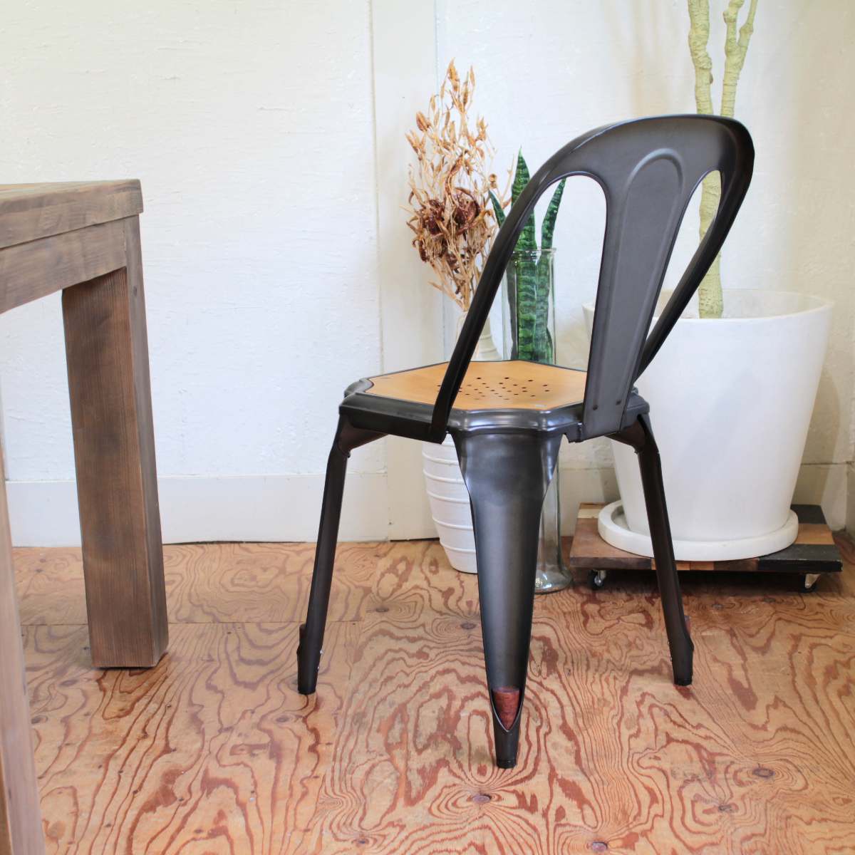 クラッシュゲート /  CRASH GATE ノットアンティークス マルチプルズⅡチェア スチール椅子  ブラック 中古