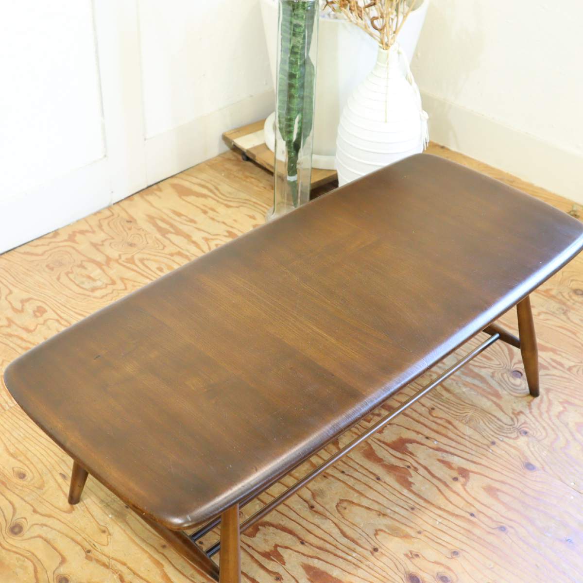 アーコール / ERCOL ウィンザーコーヒーテーブル ローテブル マガジンラック付き イギリス製 中古