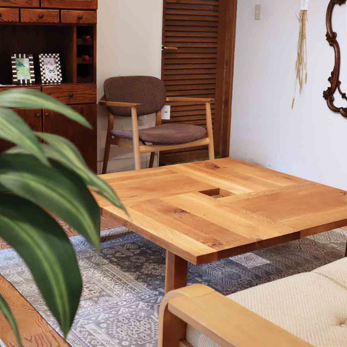 飛騨産業 / HIDA 森のことば 正方形フロアテーブル センターテーブル キツツキ 佐々木敏光 中古