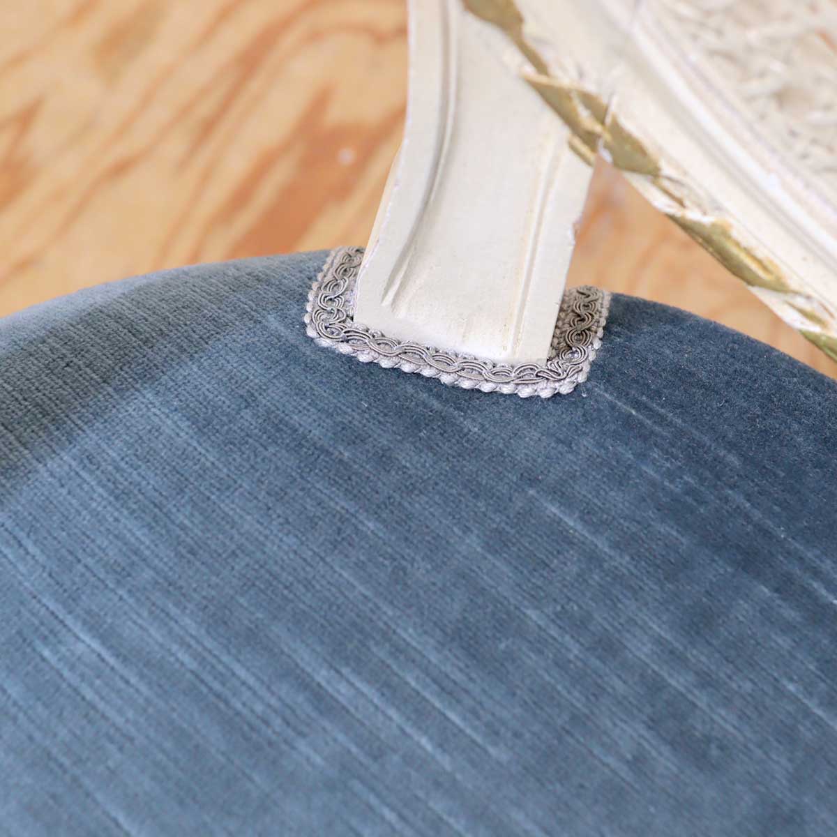 クラシカル キッズチェア 子供椅子 アンティーク調 ホワイト 中古