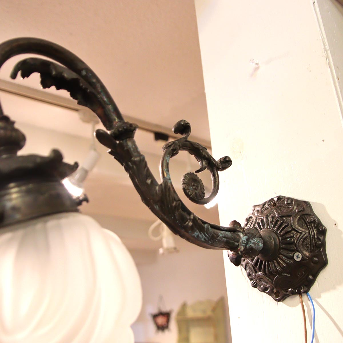 クラシックなウォールランプ アールヌーボー 間接照明 壁付けライト 中古