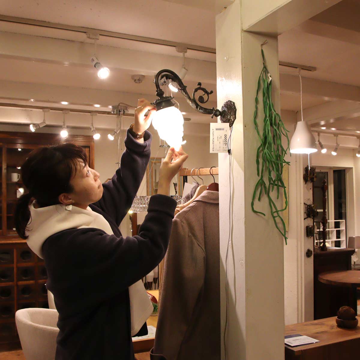 クラシックなウォールランプ アールヌーボー 間接照明 壁付けライト 中古