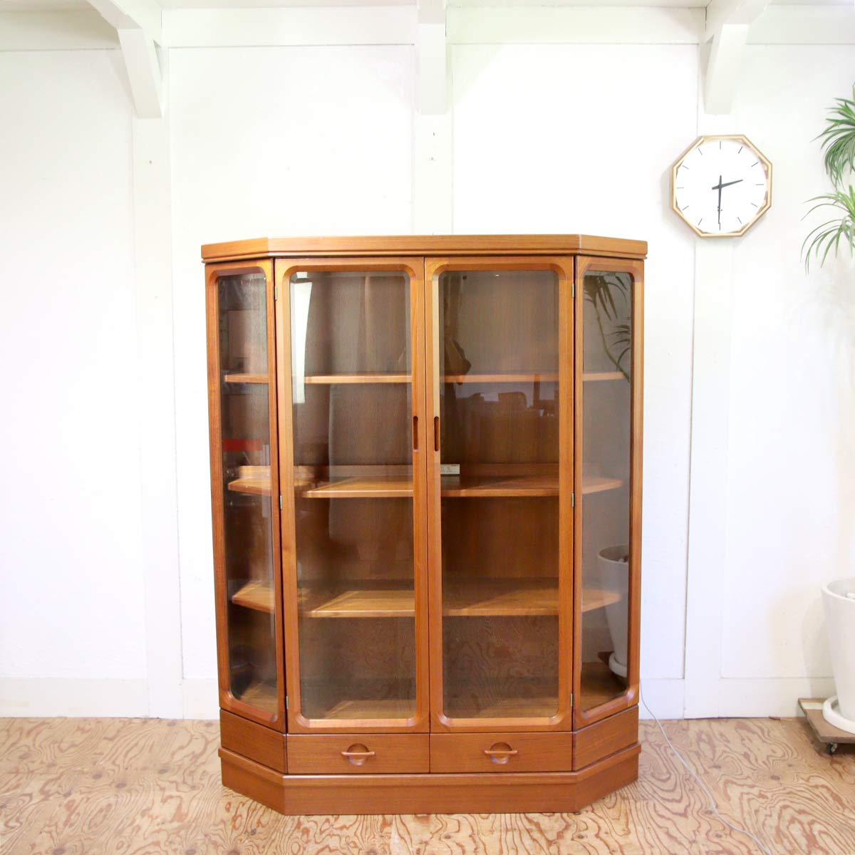 ナショナル家具 / ライト付き ヴィンテージ キャビネット 飾り棚 大 