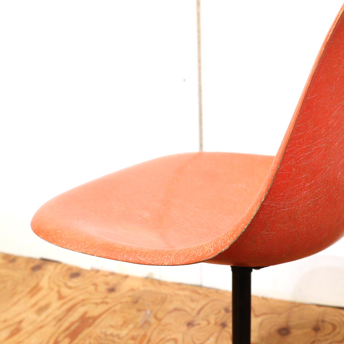 サイドシェルチェア コントラクトベース チャールズ&レイ・イームズ  中古