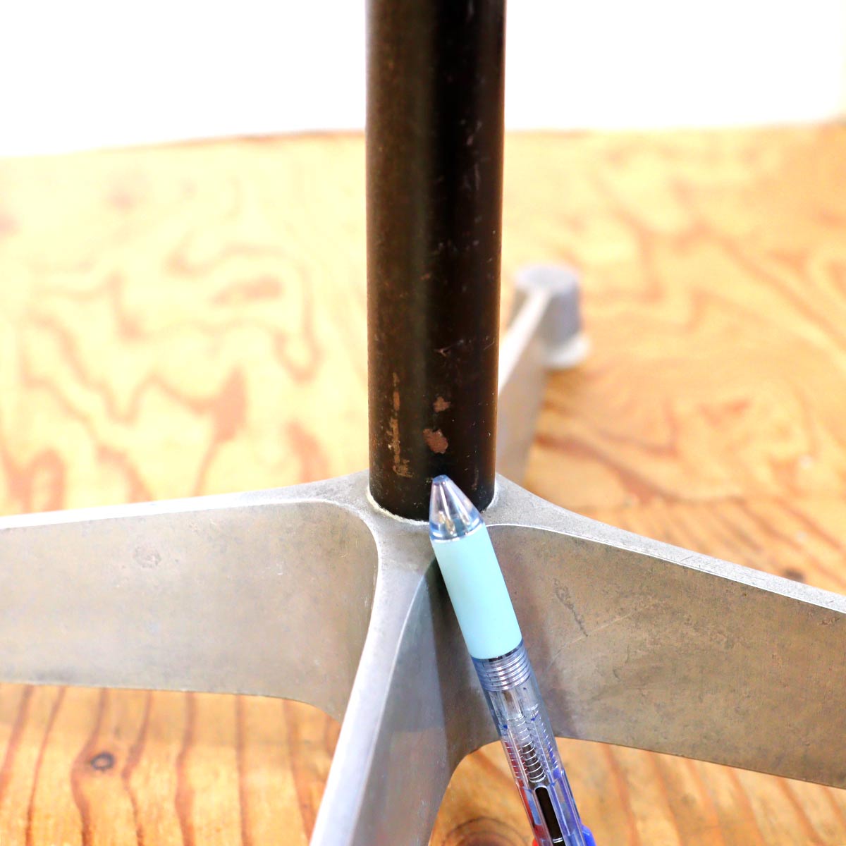 サイドシェルチェア コントラクトベース チャールズ&レイ・イームズ  中古