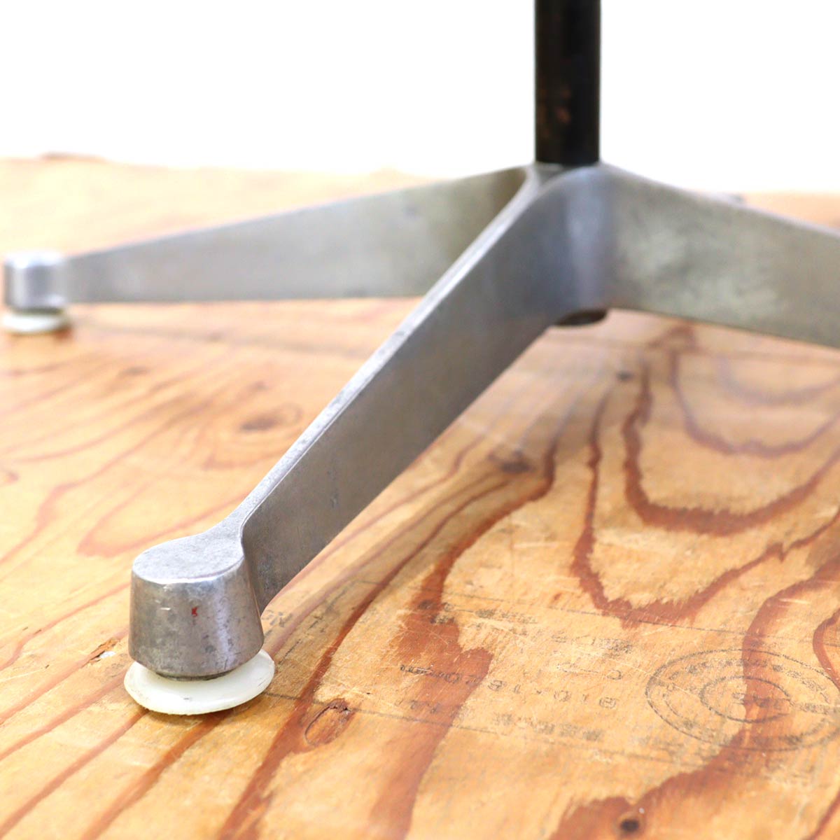 サイドシェルチェア コントラクトベース チャールズ&レイ・イームズ  中古