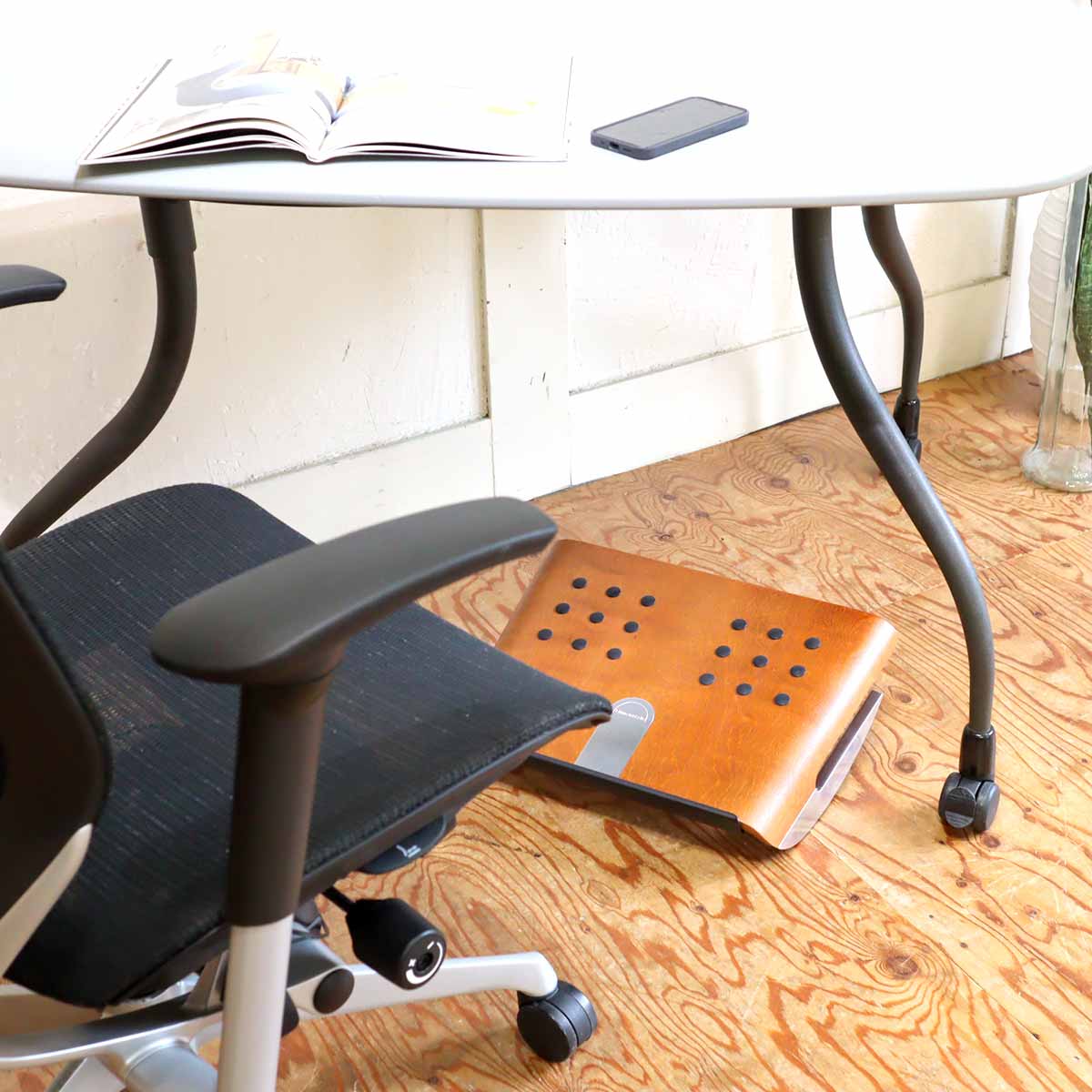 ヒューマンスケール / Humanscale フットレスト FR500 中古