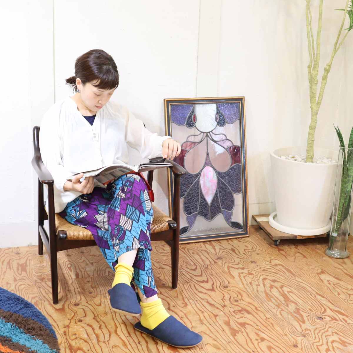 ステンドグラス 木枠 パープル系 ディスプレイ 壁掛け 中古