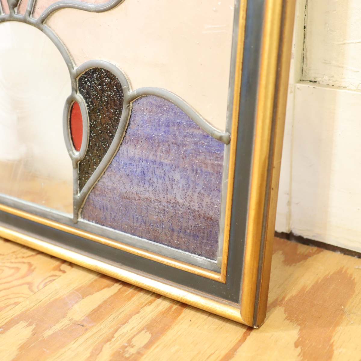 ステンドグラス 木枠 パープル系 ディスプレイ 壁掛け 中古