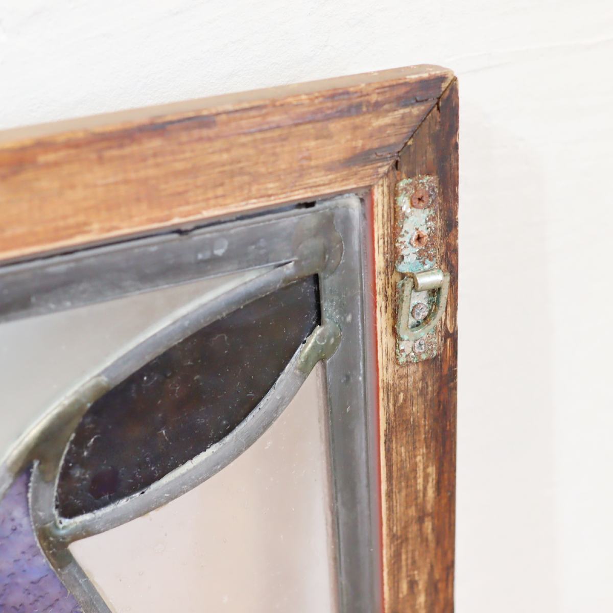 ステンドグラス 木枠 パープル系 ディスプレイ 壁掛け 中古