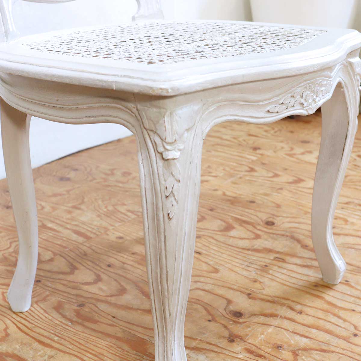 ブランディボワール / BLANC D'IVOIRE アントワネット・ニュアージュ ダイニングチェア 【1】 ブランドジュリエ 中古