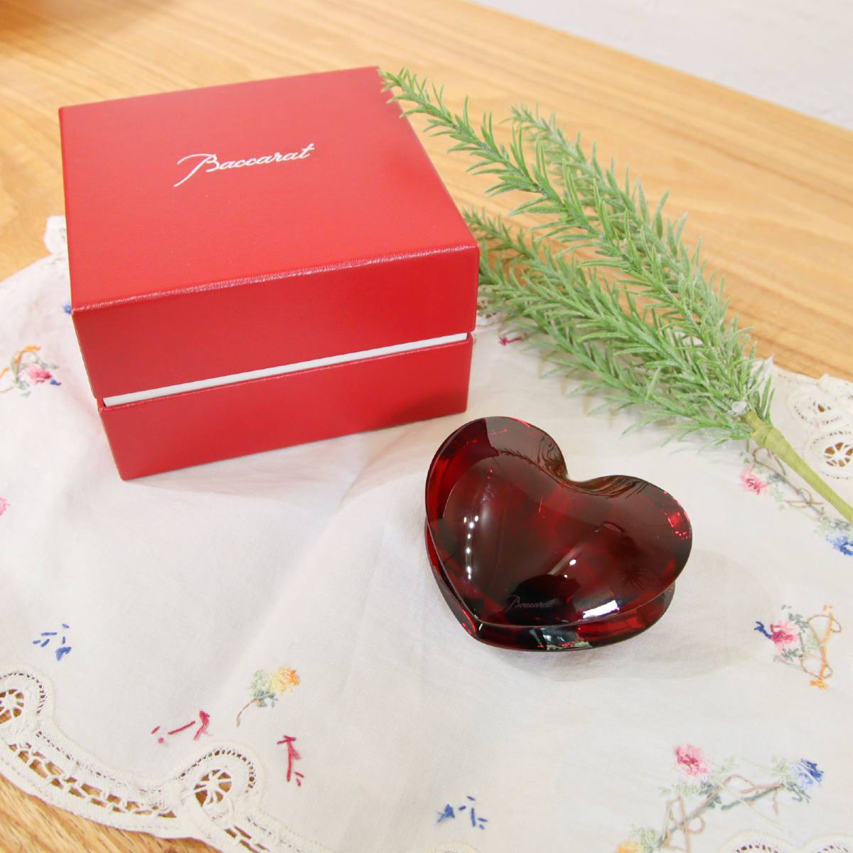 バカラ / Baccarat ザンザンハート ペーパーウェイト ハート型 レッド 箱付き 未使用品