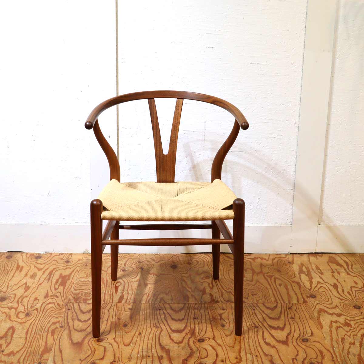 カールハンセン&サン / Carl Hansen & Søn Yチェア CH24 【1】ハンスJ.ウェグナー ウォールナット ナチュラルペーパーコード クッション付き 中古