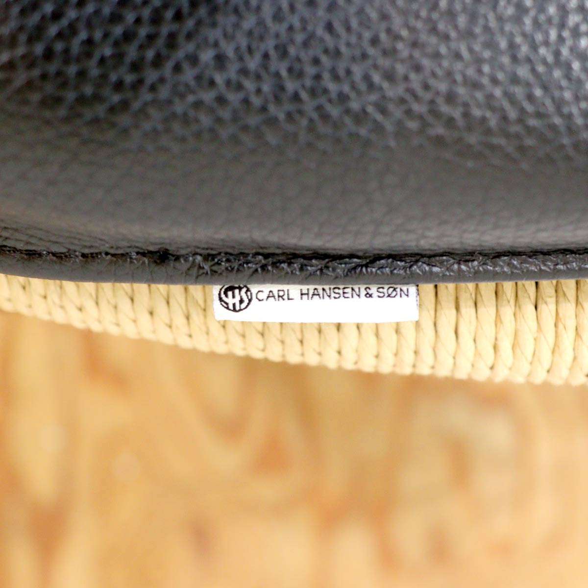 カールハンセン&サン / Carl Hansen & Søn Yチェア CH24 【1】ハンスJ.ウェグナー ウォールナット ナチュラルペーパーコード クッション付き 中古