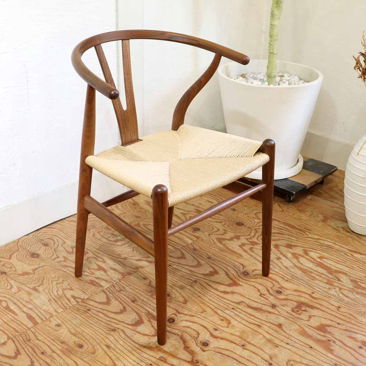 カールハンセン&サン / Carl Hansen & Søn Yチェア CH24 【1】ハンスJ.ウェグナー ウォールナット ナチュラルペーパーコード クッション付き 中古