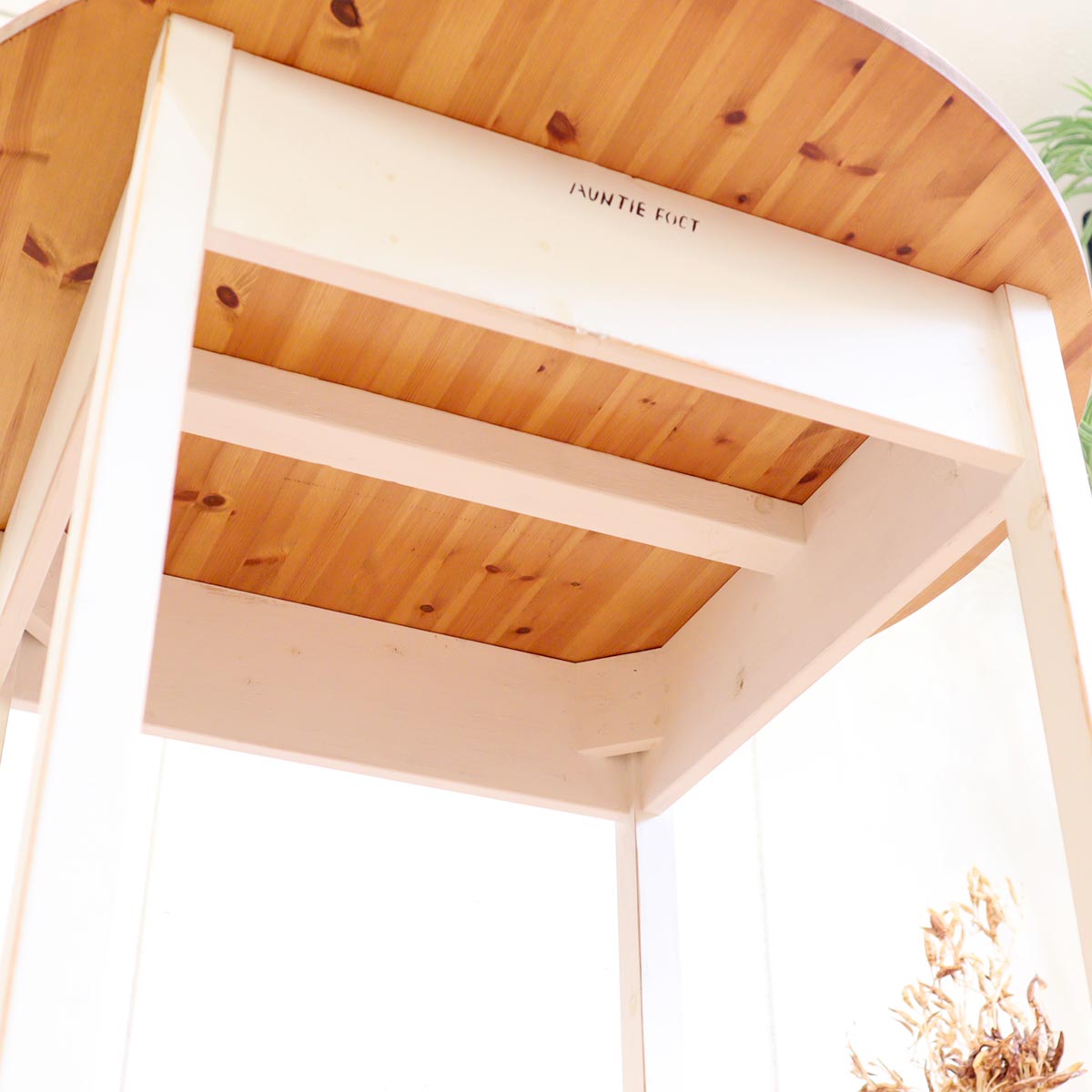 アンティフォクト / AuntieFoct ハイテーブル ラウンドテーブル カントリー 中古