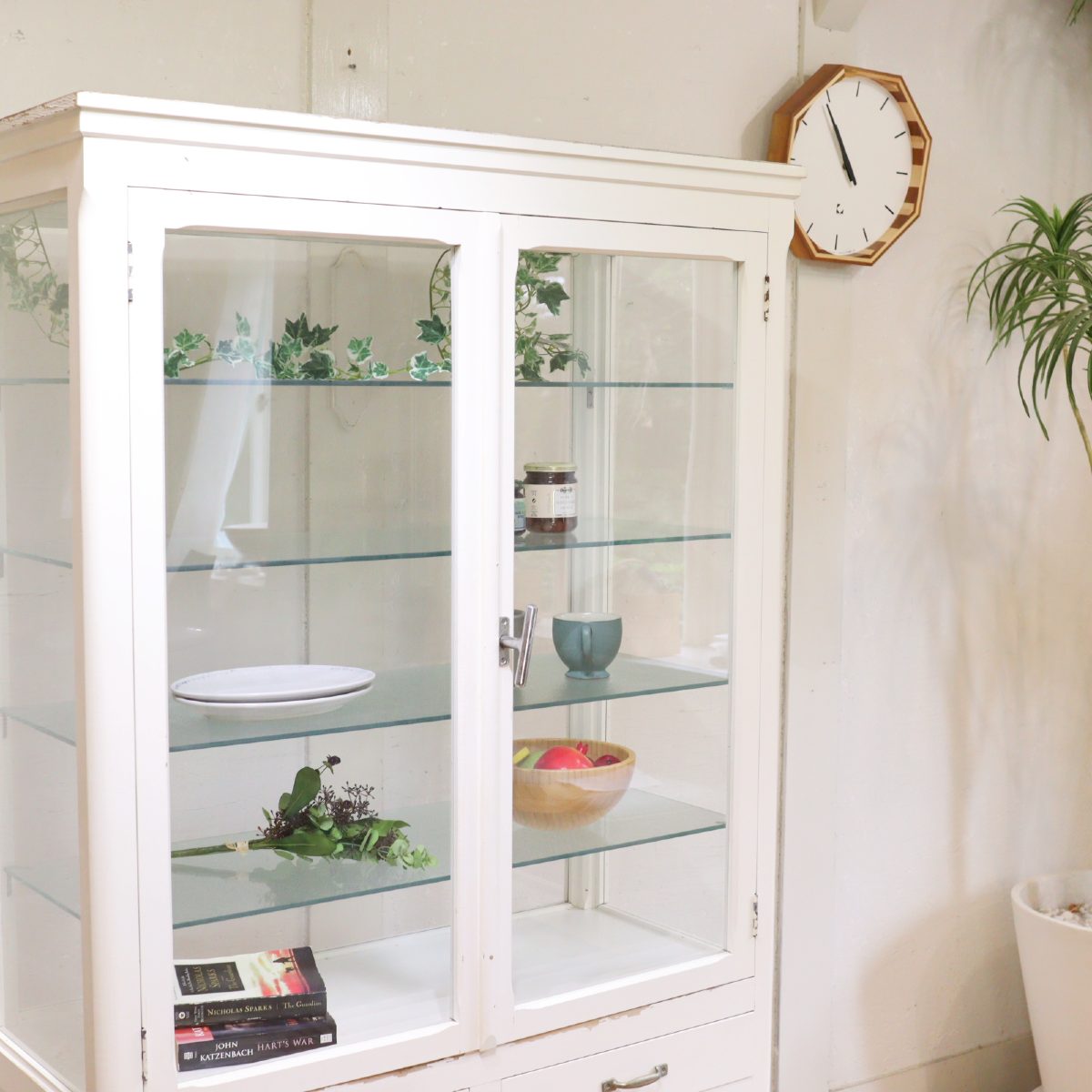 ケビント 医療棚 コレクションボード 飾り棚 キャビネット ホワイト レトロ アンティーク