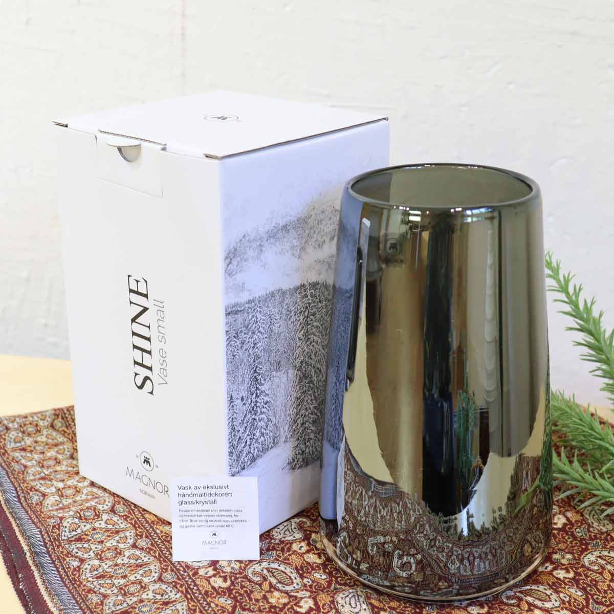 Magnor Glassverk SHINE フラワーベース スモール 花瓶 205㎜ 中古