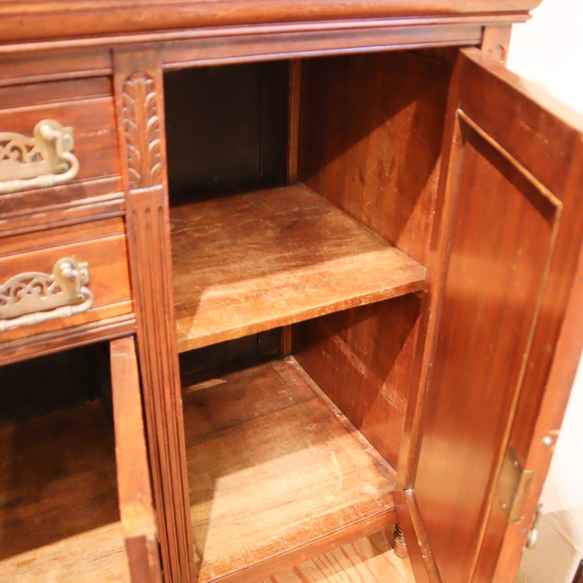 ミラー付きバッフェ 飾り棚 クラシカル収納棚 ヴィンテージ