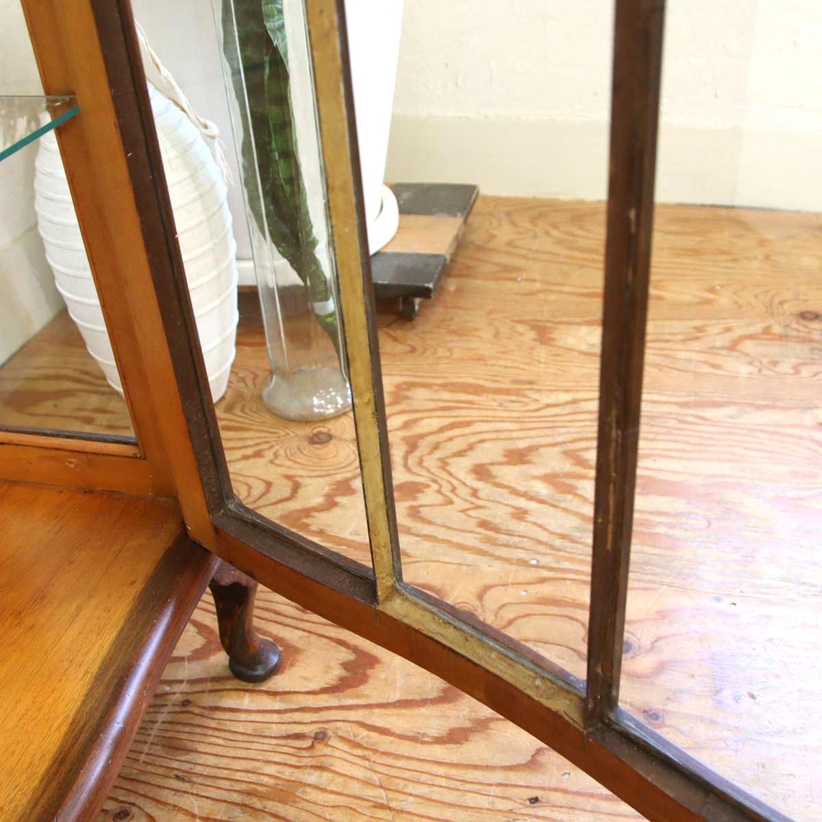 英国アンティーク飾り棚 ディスプレイキャビネット コレクションボード