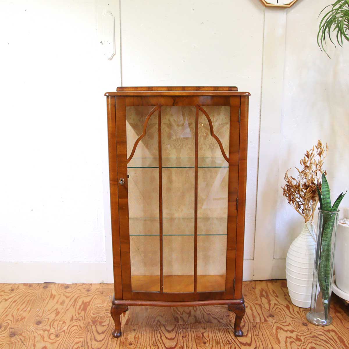 英国アンティーク飾り棚 ディスプレイキャビネット コレクションボード