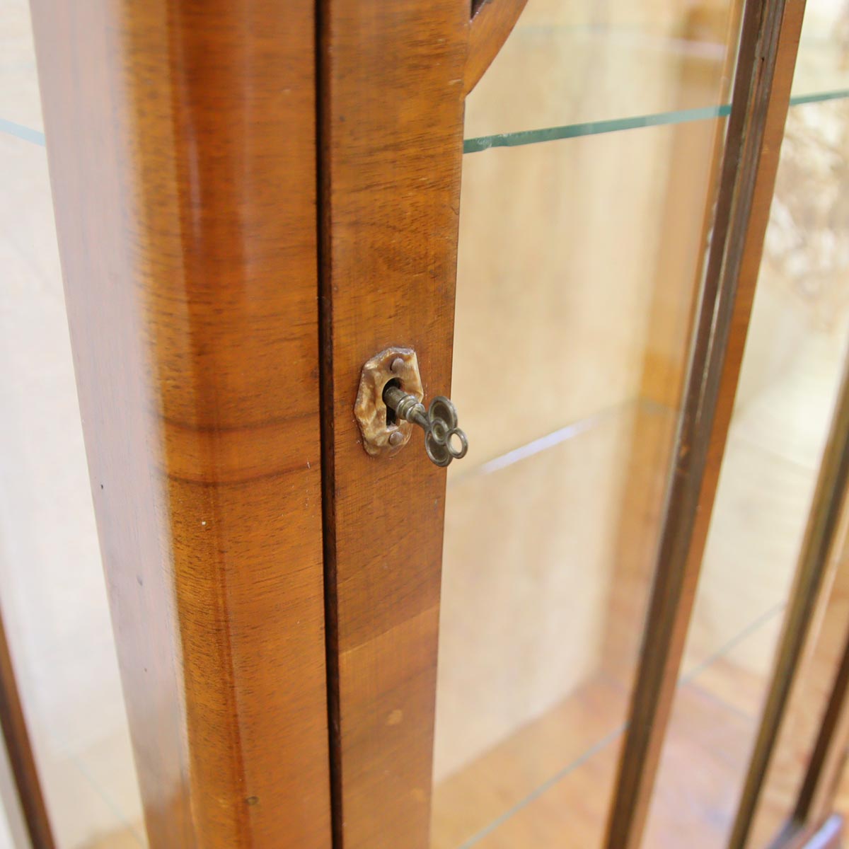 英国アンティーク飾り棚 ディスプレイキャビネット コレクションボード