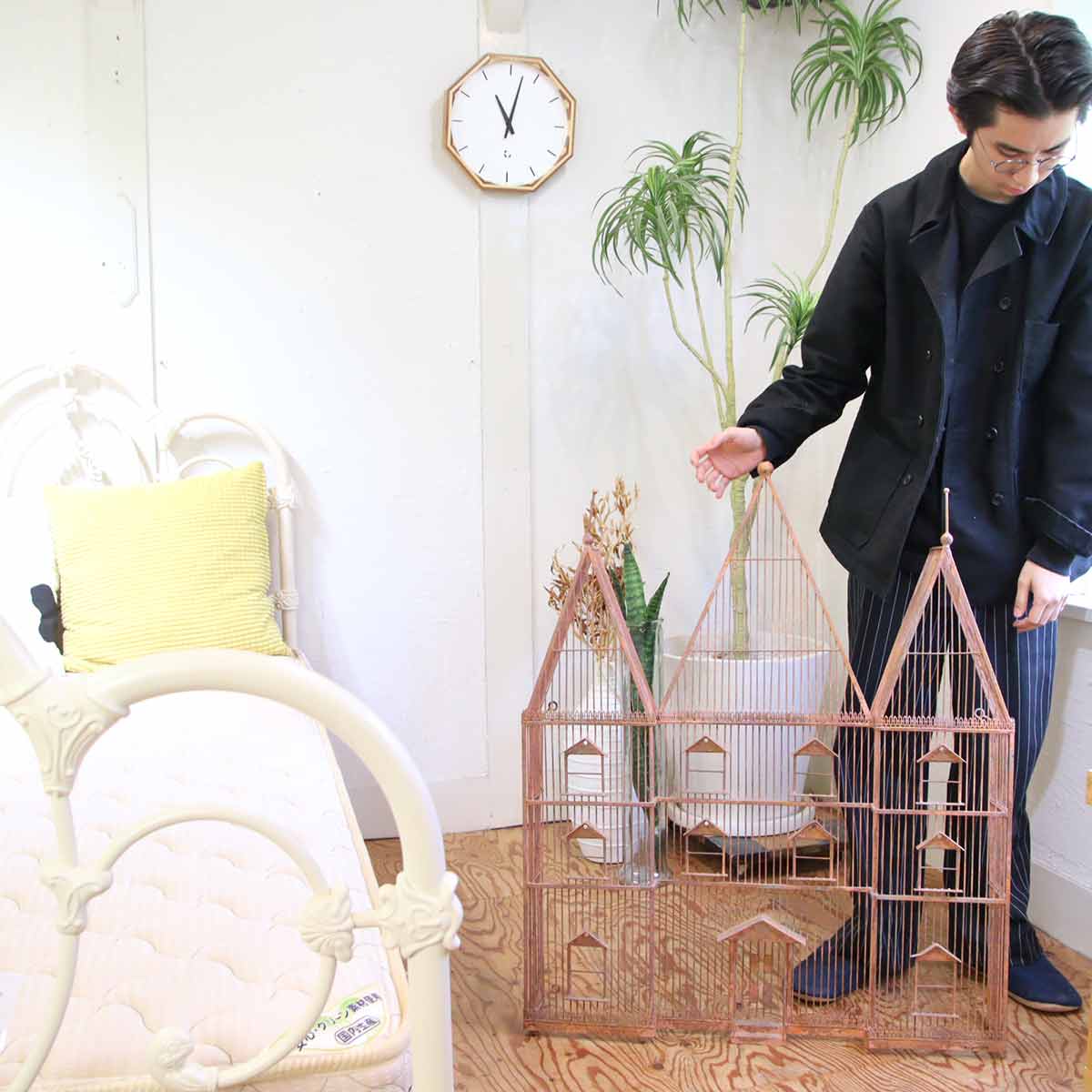 アイアン ウォールデコ 壁飾り お城 ピンク ヴィンテージ調 中古