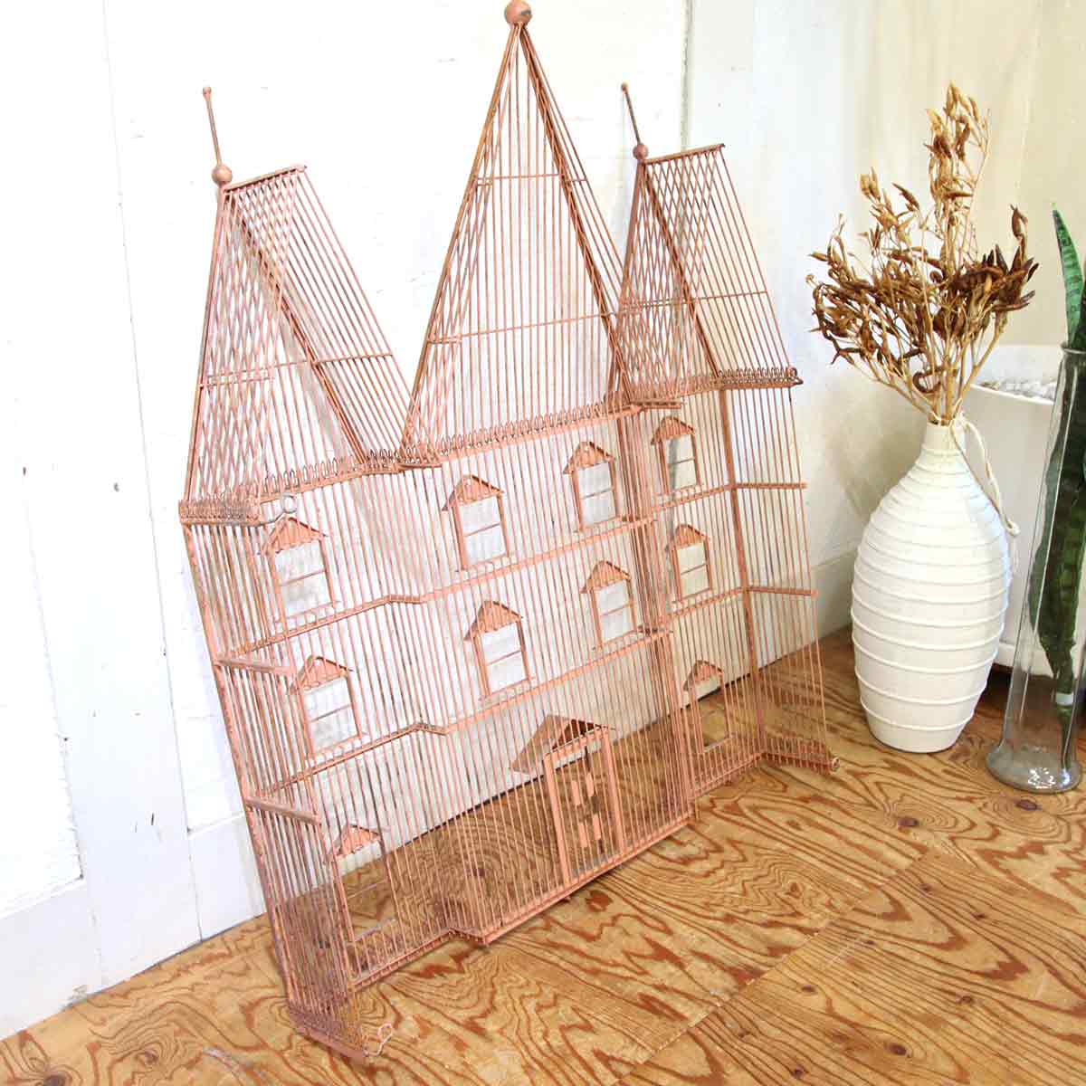 アイアン ウォールデコ 壁飾り お城 ピンク ヴィンテージ調 中古