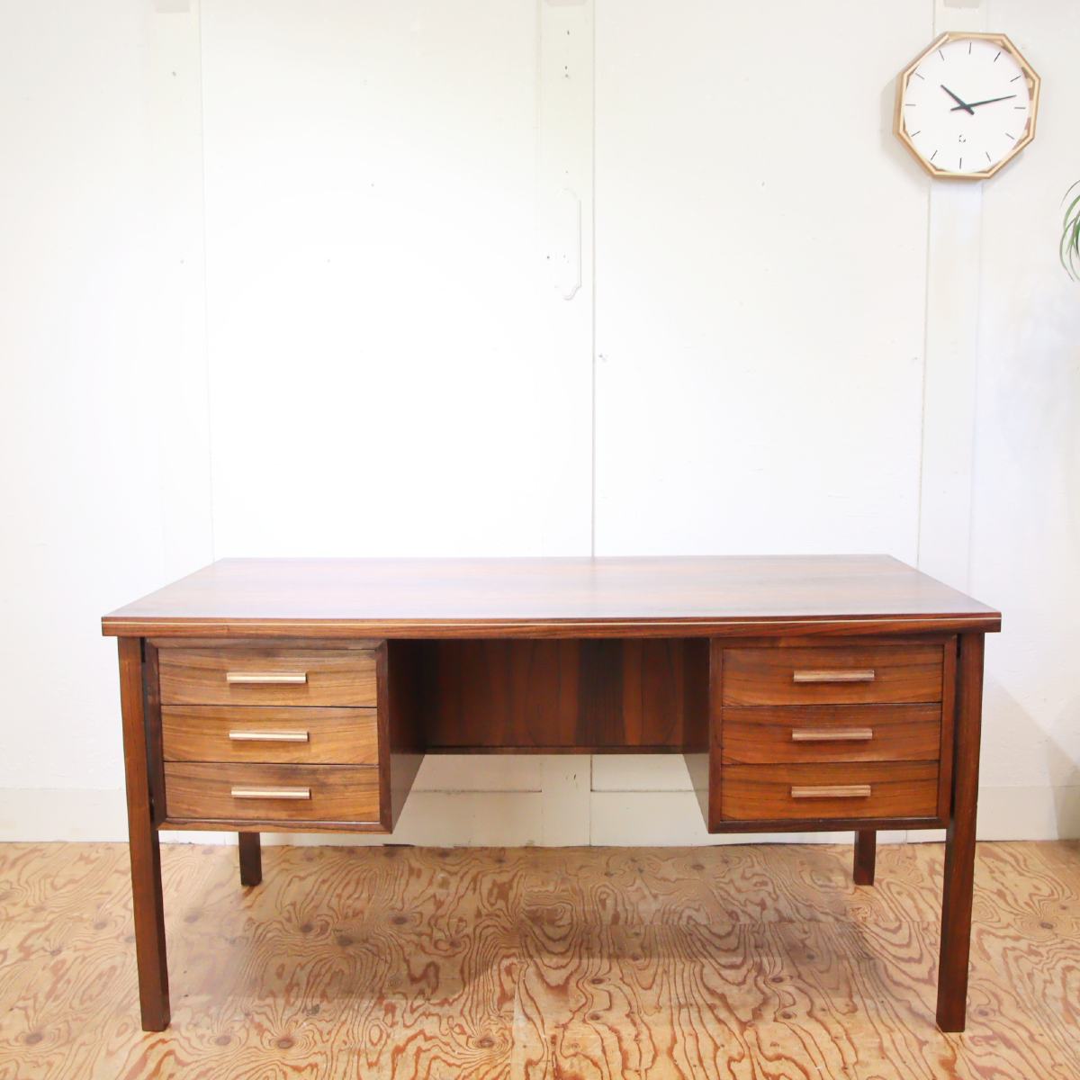 ファルシグ モーベルファブリック / Falsigs Mobelfabrik 両袖デスク  希少ブラジリアンローズウッド ヴィンテージ