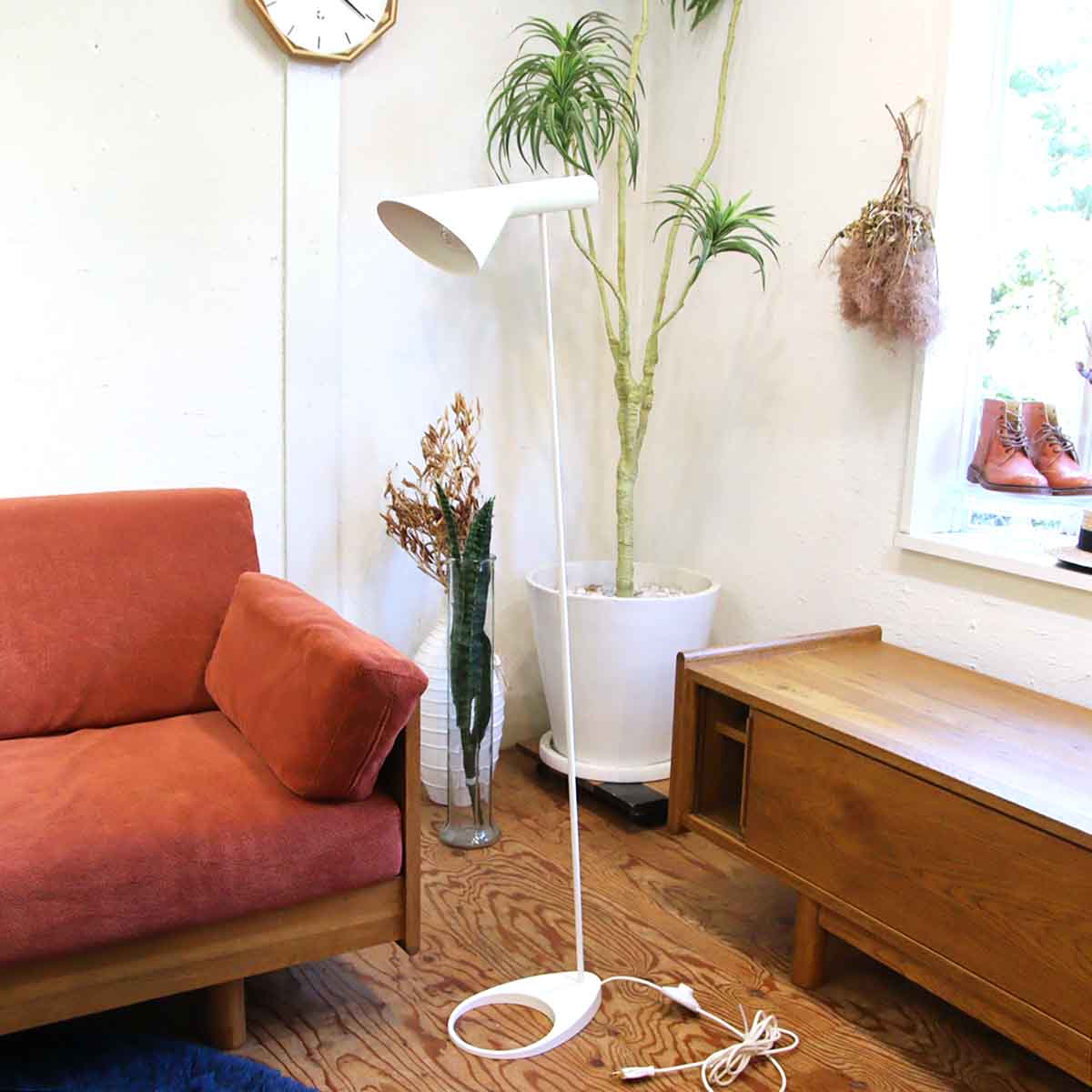 ルイスポールセン / Louis Poulsen AJフロア フロアランプ ホワイト アルネ・ヤコブセン 中古