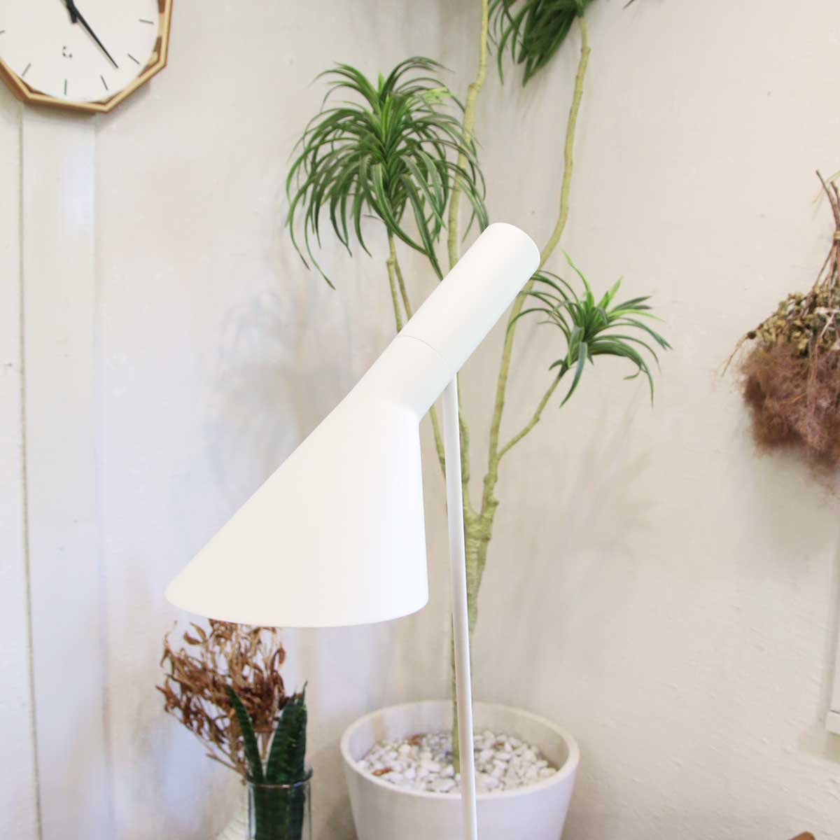 ルイスポールセン / Louis Poulsen AJフロア フロアランプ ホワイト アルネ・ヤコブセン 中古