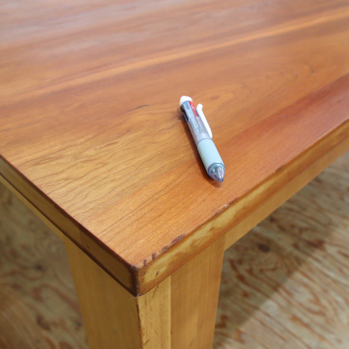 チェリー無垢材 ダイニングテーブル 幅200㎝ 中古