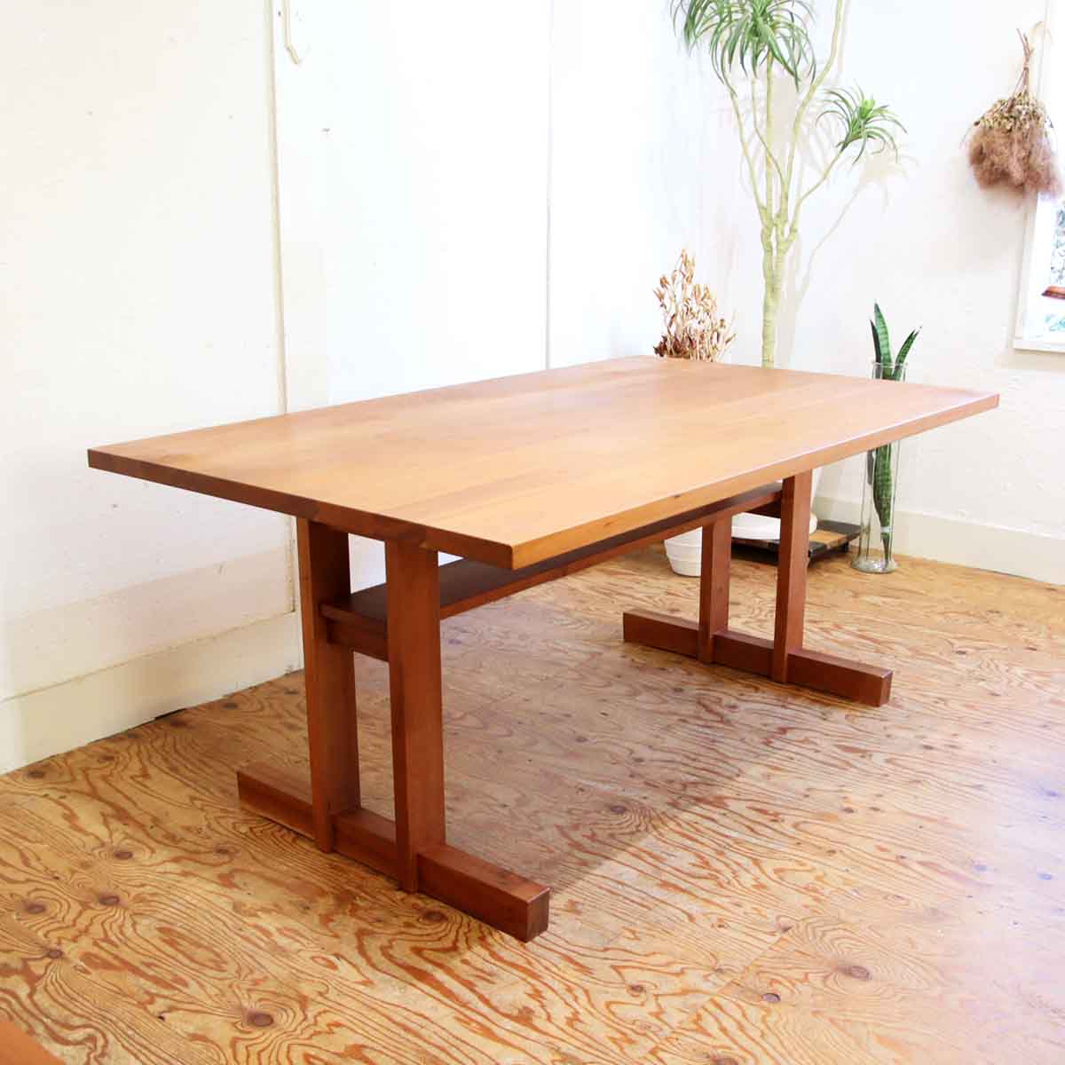 <i>動画</i>シャルドネ 柏木工 ドルチ / DOLCI ダイニングテーブル 高さ65 無垢材 中古