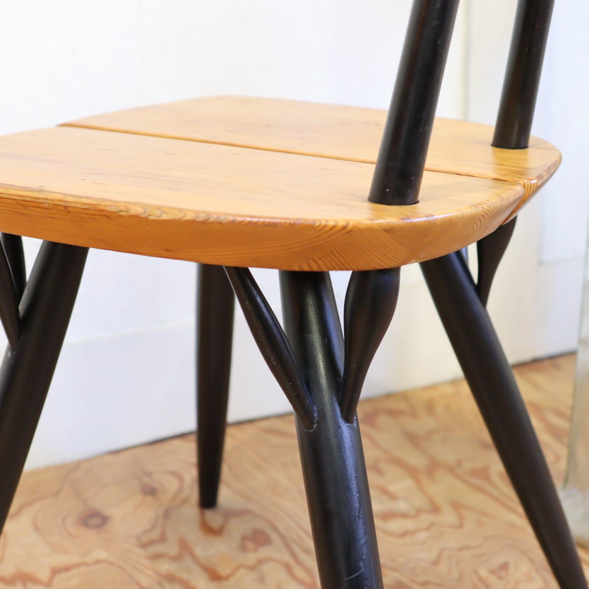 ラウカンプー / Laukaan Puu ピルッカチェア イルマリ・タピオヴォーラ フィンランド ヴィンテージ