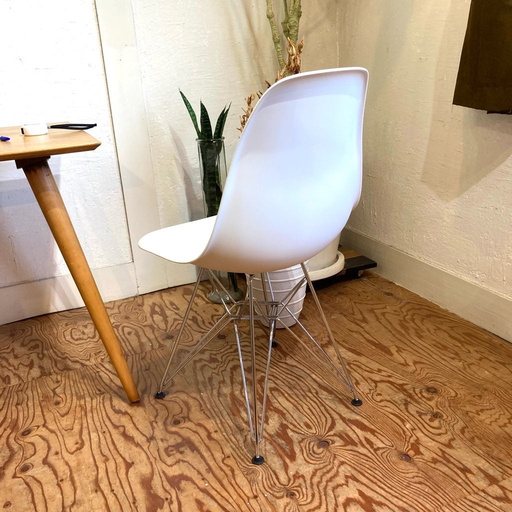 ハーマンミラー / Herman Miller ヴィトラ / Vitra サイドシェルチェア ホワイト エッフェルベース チャールズ&レイ・イームズ 中古