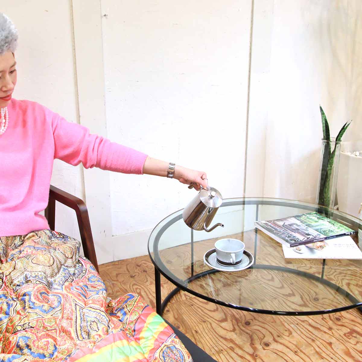 フクラ / HUKLA TMRB ガラスローテーブル L 円センターテーブル 中古