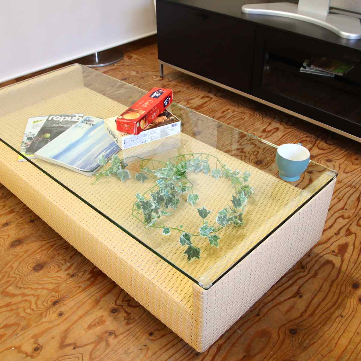 アルフレックス / arflex ホリデイズ ガラスローテーブル 水牛本革 中古