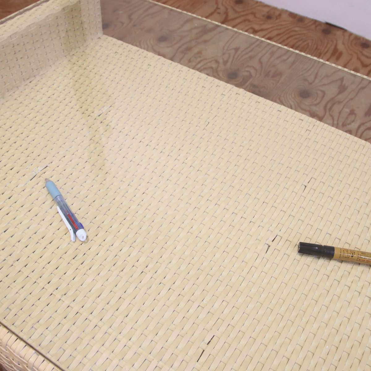 アルフレックス / arflex ホリデイズ ガラスローテーブル 水牛本革 中古