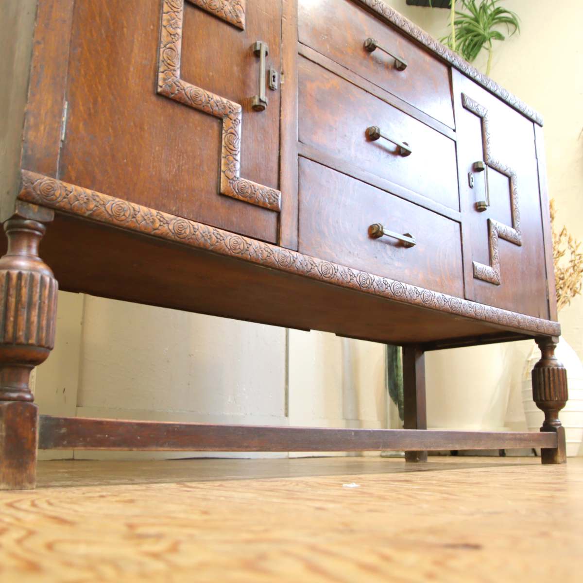 英国アンティーク ミラー付き バッフェ キャビネット エレガント