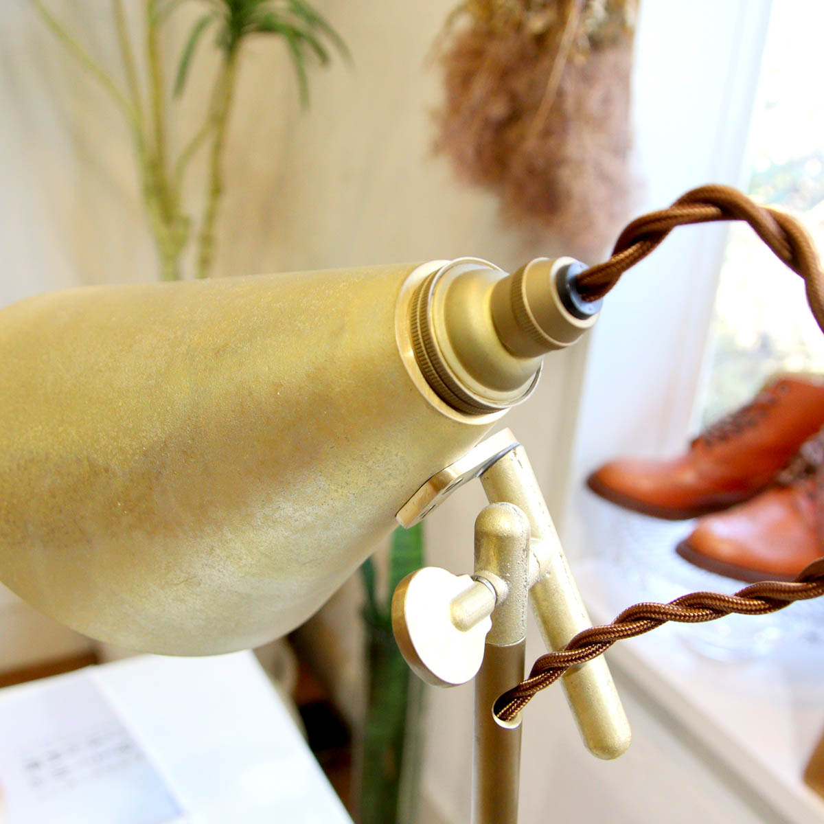 フタガミ /FUTAGAMI デスクランプ 真鍮 鋳肌デスクライト 照明 中古