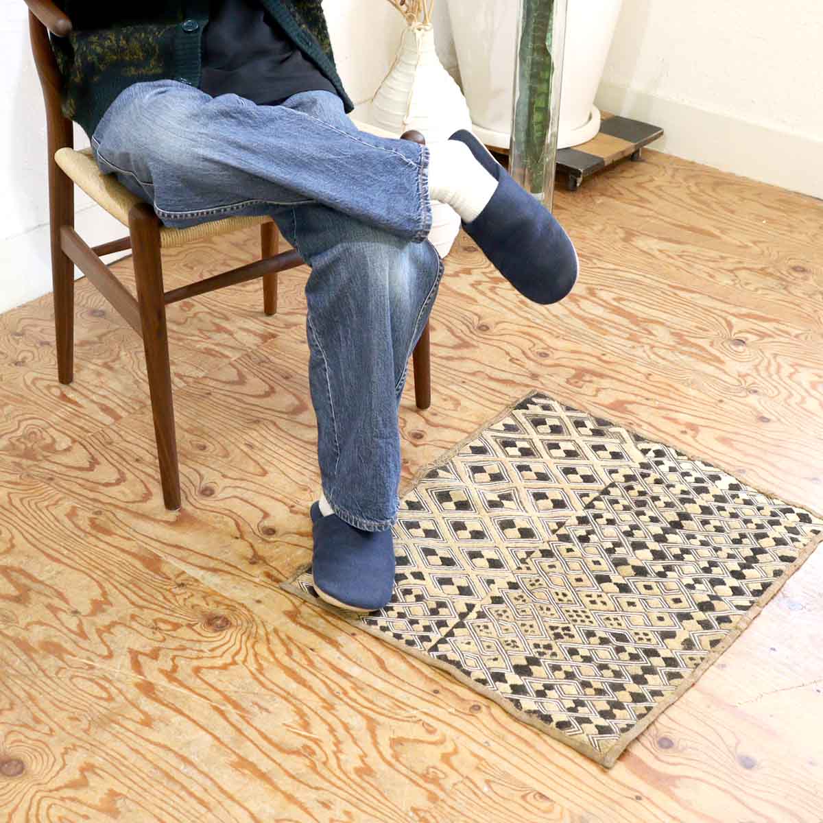 草ビロード 刺繍布 敷物 織物 クバ王国ショワ族 民族 中古