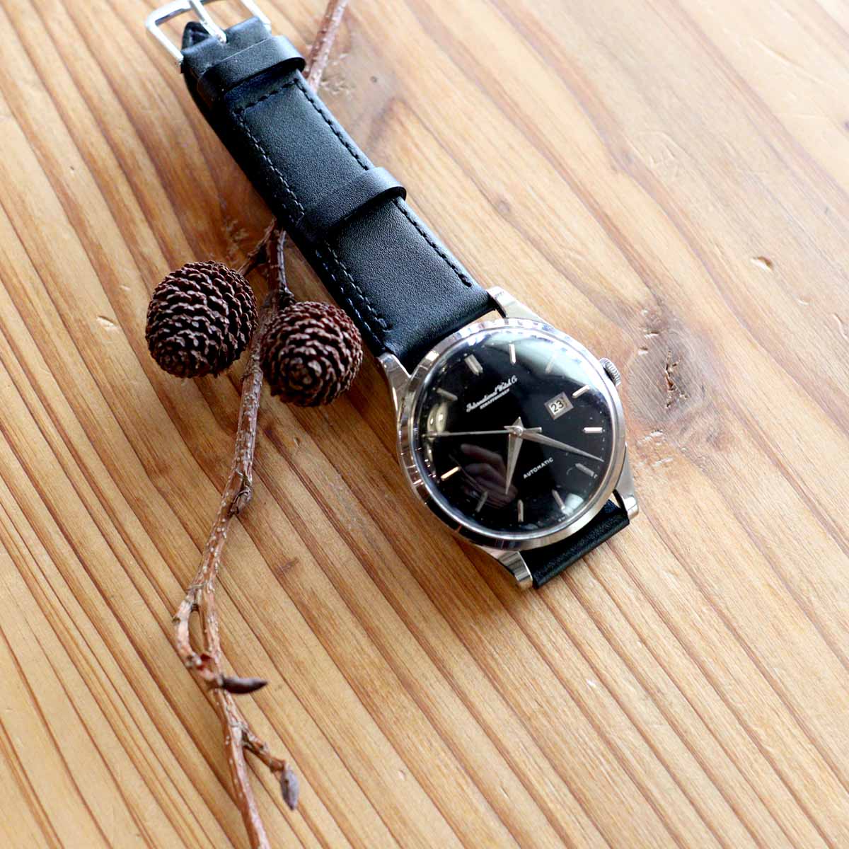 インターナショナル・ウォッチ・カンパニー / IWC ブラックミラー 【32】 メンズ アンティーク腕時計 中古