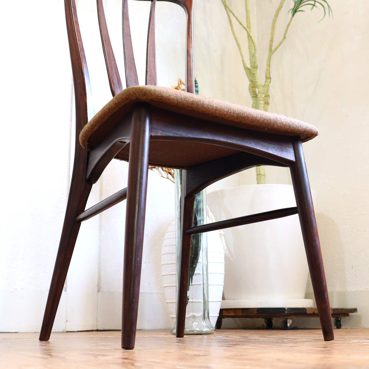 コフォード・ホーンスレット / Koefoed Hornslet イングリッド チェア ローズウッド 【3】 ヴィンテージ