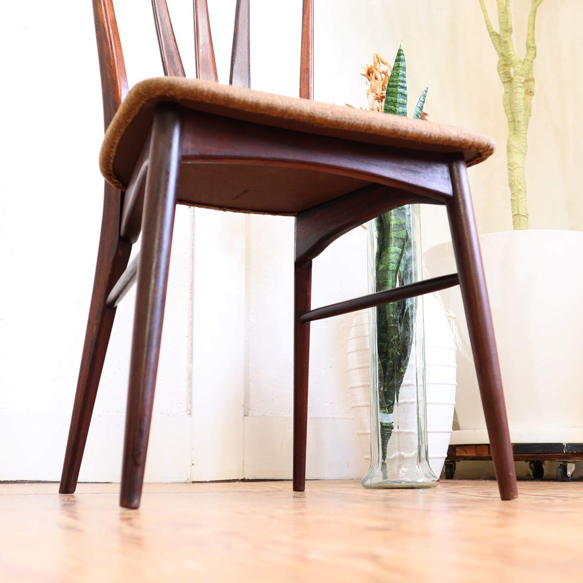 コフォード・ホーンスレット / Koefoed Hornslet イングリッド チェア ローズウッド 【6】 ヴィンテージ