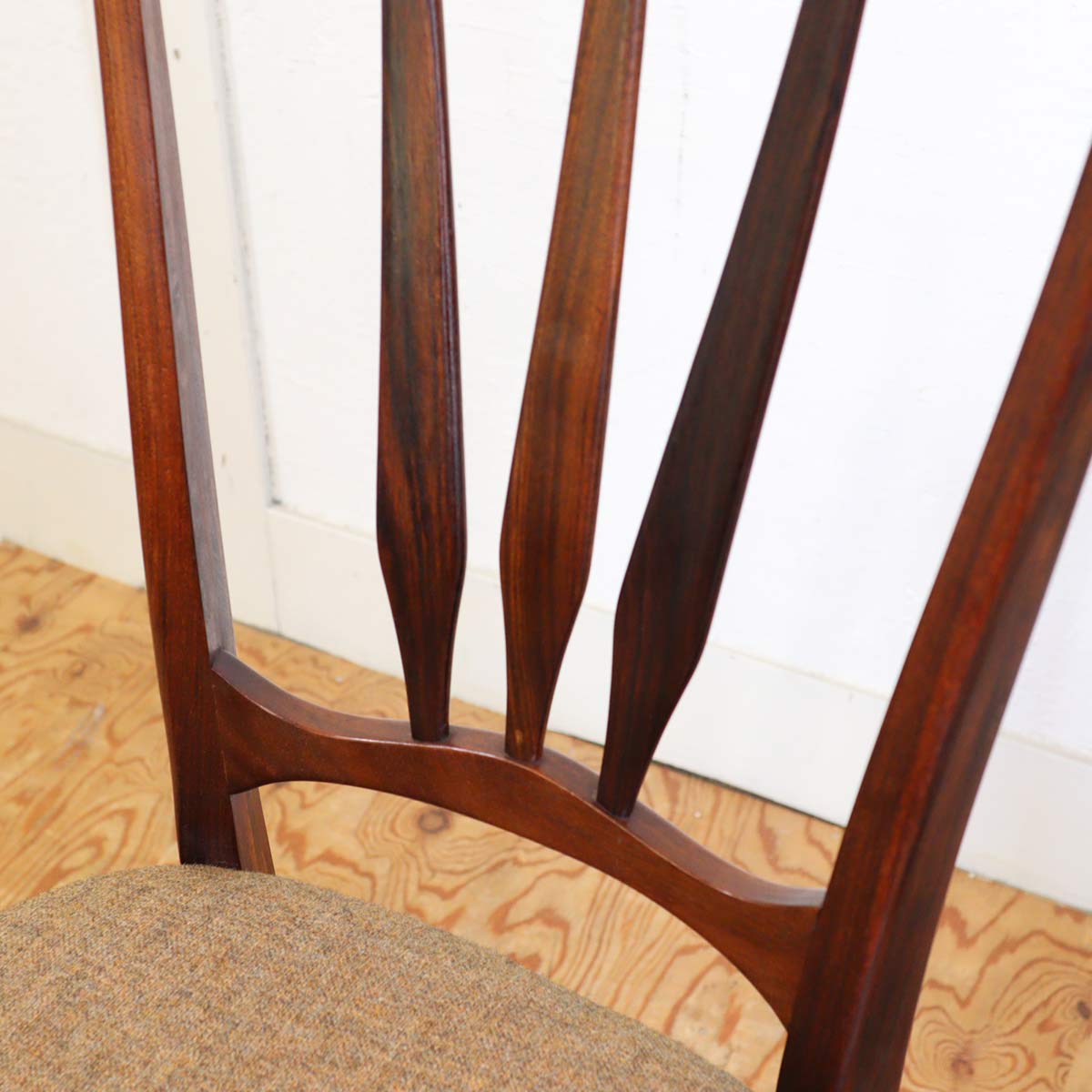 コフォード・ホーンスレット / Koefoed Hornslet イングリッド チェア ローズウッド 【6】 ヴィンテージ