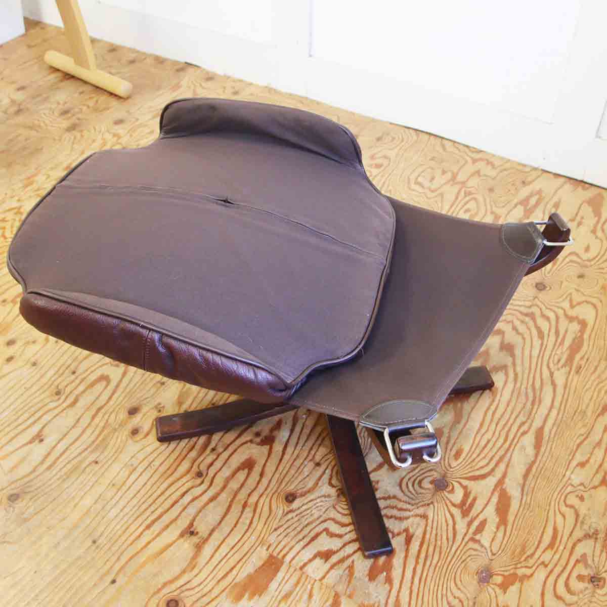 バットネ / Vatne ファルコンチェア オットマン 本革張り 北欧ノルウェー 中古